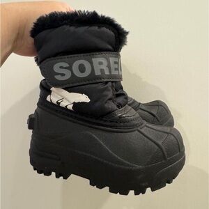EUC toddler snow commander sorels size 7